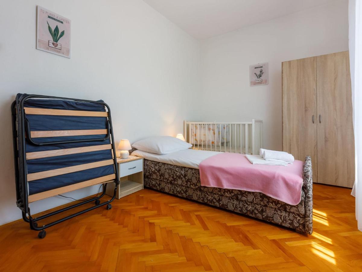 Apartamento Tea By Interhome